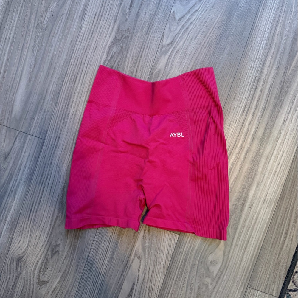 AYBL Women's Reflex Seamless Shorts - Fuchsia Pink